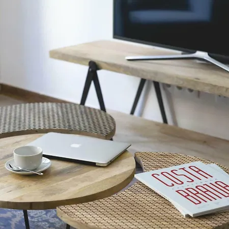 Apartmán Bravissimo Rambla Eiffel Bridge 2 *